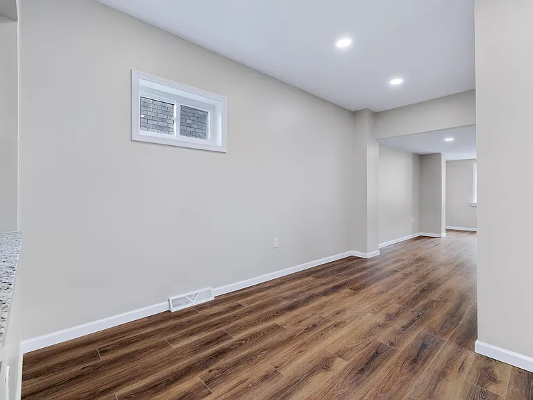 3170 McRoberts Rd #3/25 — Photo 8
