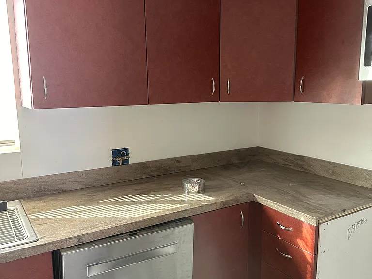 940 Lillian Dr — Photo 5