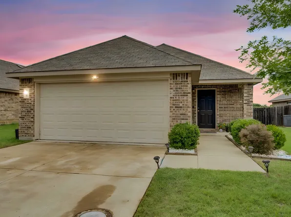 3308 Robin Rd, Ennis, TX 75119
