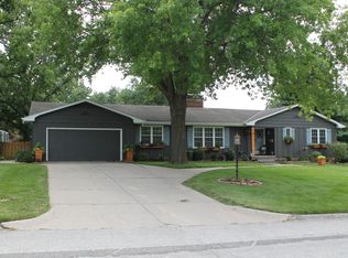 26 Wishbone Rd, Saint Joseph, MO 64506