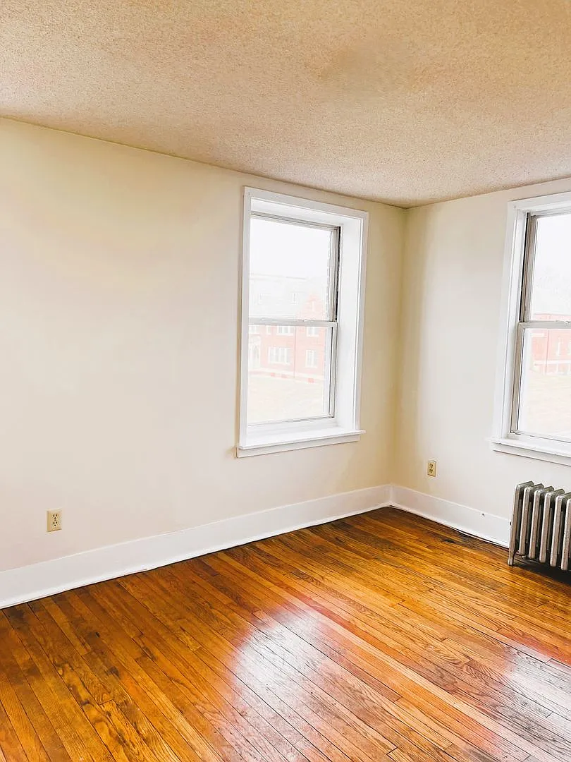 638 Tyler Street — Photo 3