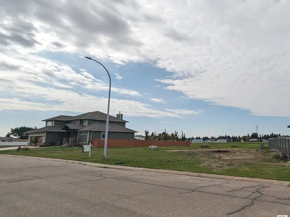 5822 44a St, Vegreville, AB T9C 1E2