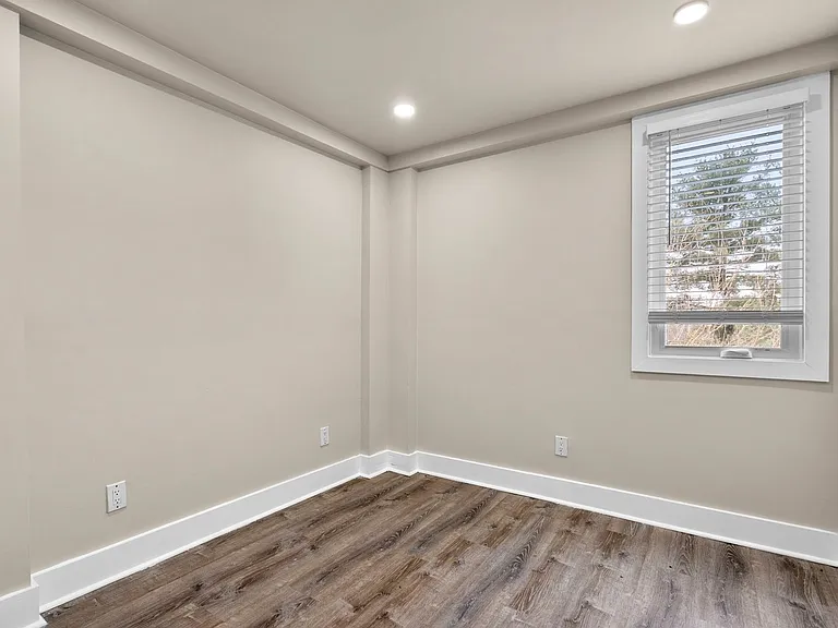 4648 Hillside Rd SE — Photo 6