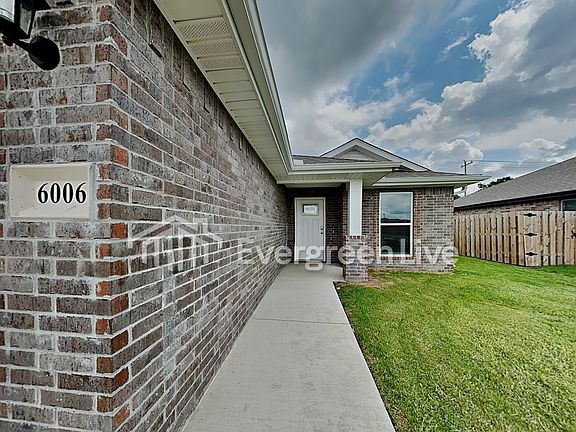 2nd image of 6006 NW Grant St