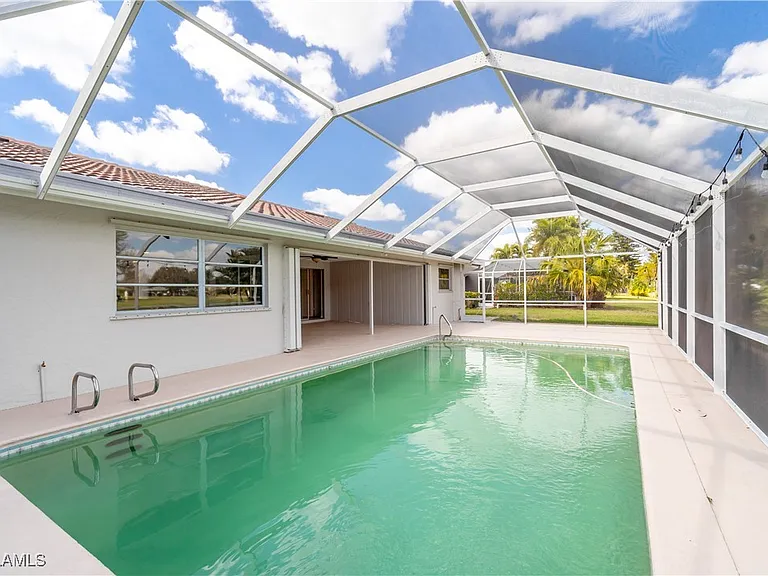 1411 Whiskey Creek Dr — Photo 31