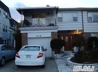 2306 Waters Edge Dr, Flushing, NY