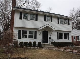 808 Highland Ave, Glen Ellyn, IL 60137