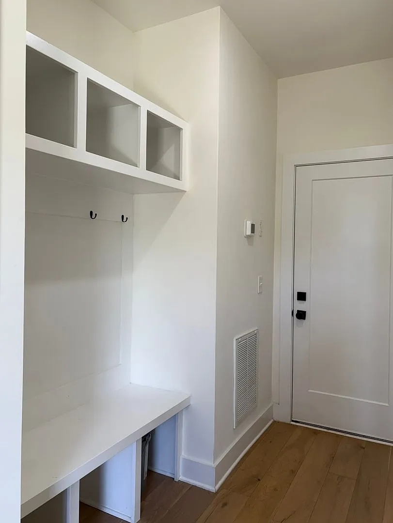 Gorgeous Brick 3 bed/3 bath Rental Available! — Photo 3