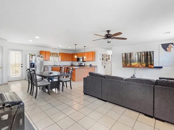 336 4th Ave SW, Rio Rancho, NM 87124