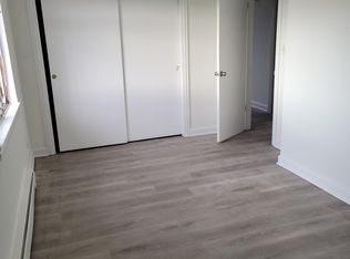 9602 Greenwood Ave #2E, Des Plaines, IL 60016