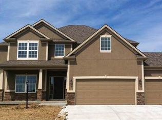 4303 Windward Dr, Saint Joseph, MO 64505