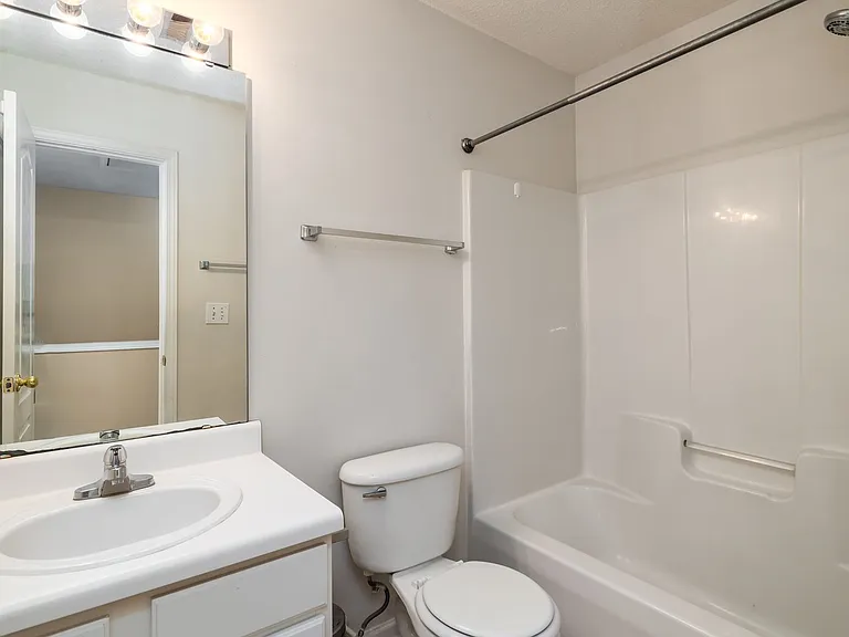 3959 Katherine Way — Photo 20