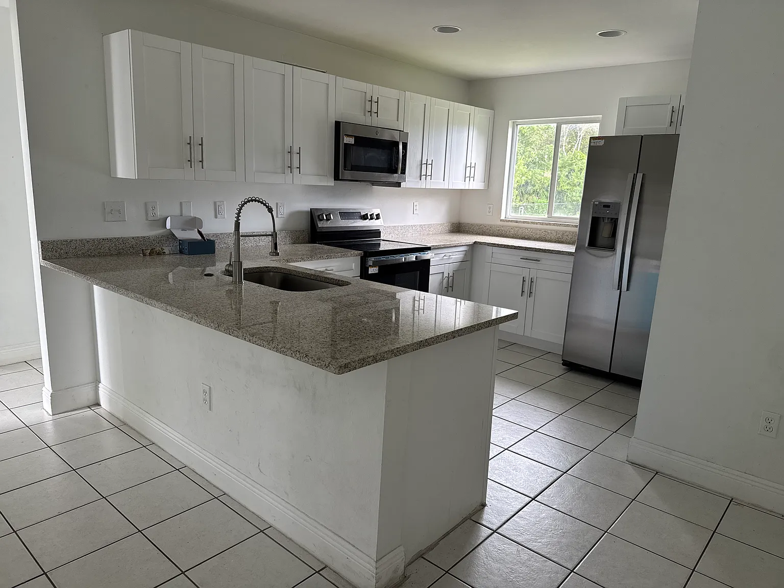 3 bed, 1567 sqft, $1,800 — Photo 2