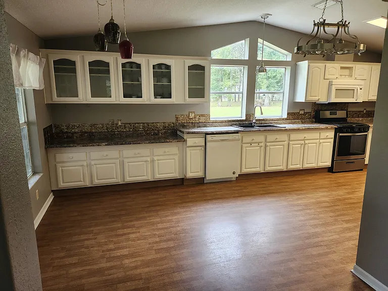 SW Buck Ct — Photo 16