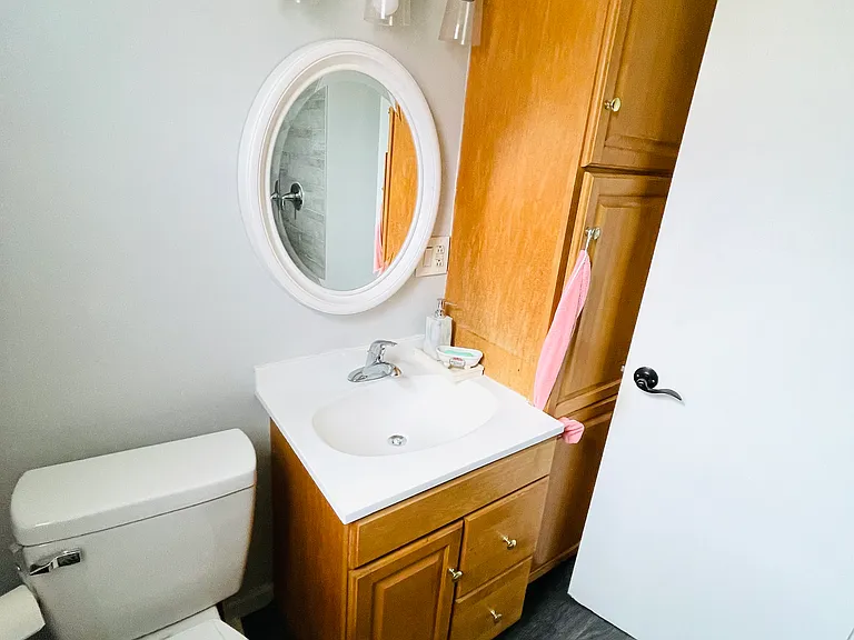Belgrove Dr — Photo 10