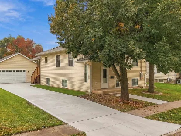 514 S 9th Ave, Washington, IA 52353