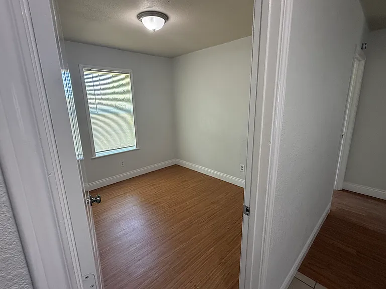 312 W Rentz St #93 — Photo 15