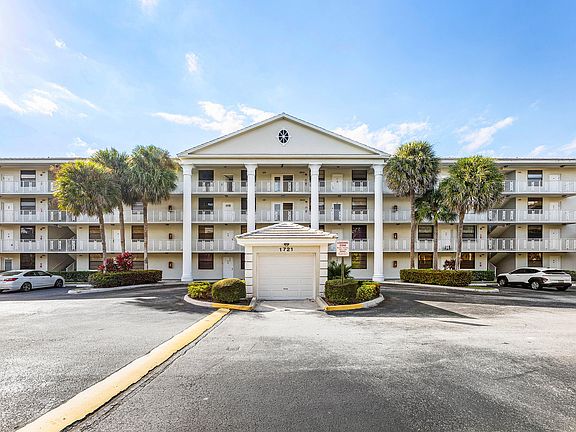 2nd image of 1721 Whitehall Drive #201