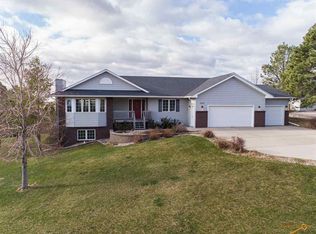 1035 Enchantment Rd, Rapid City, SD 57701