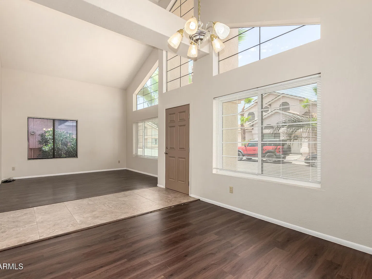 3 bed, 2.5 bath, 1826 sqft, $1,995 — Photo 2