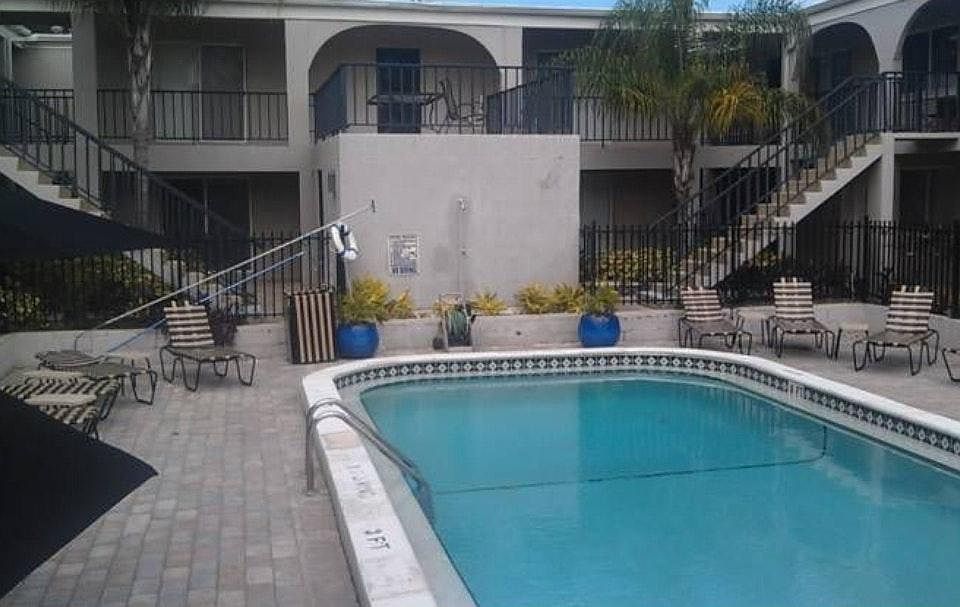 1st image of 3206 W Azeele St APT 126