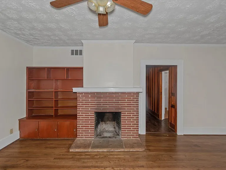 3160 Lake Ave — Photo 8