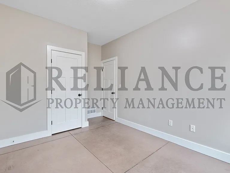 3325 E Aster St — Photo 4