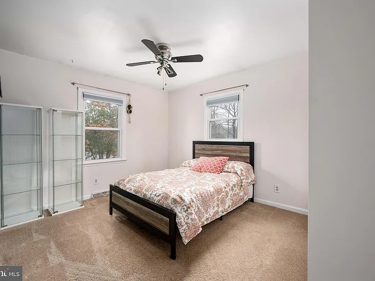 1705 Sherwood Dr — Photo 22