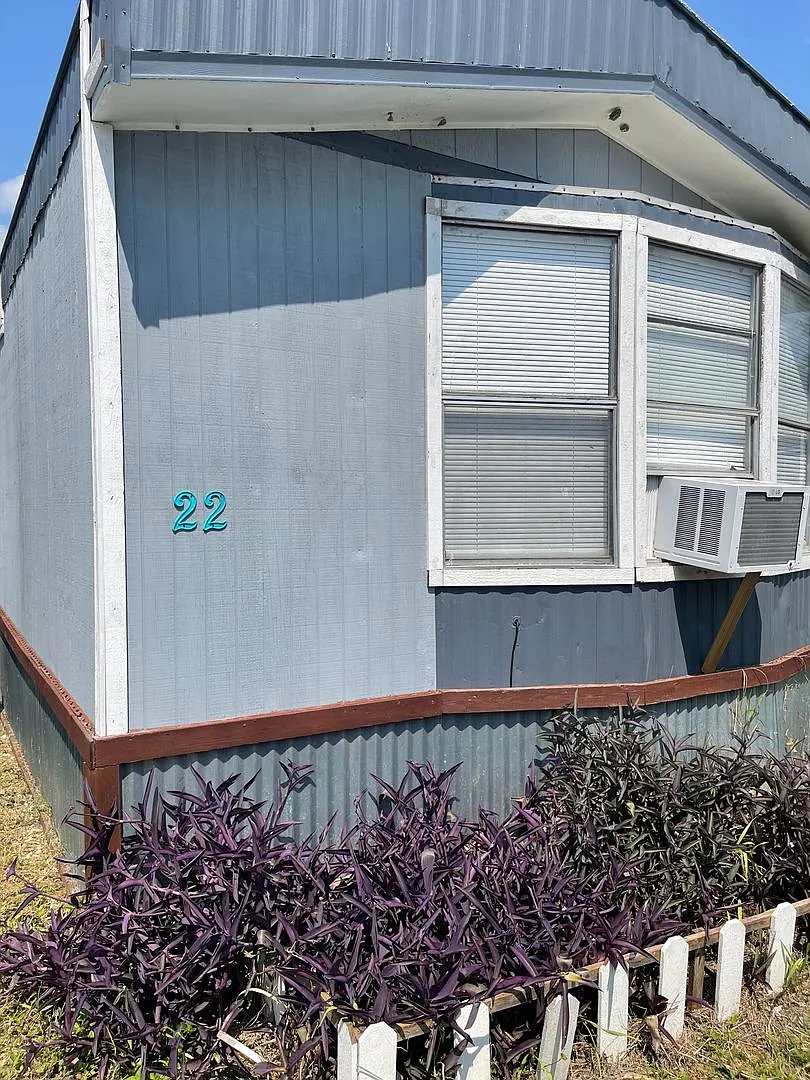 New Rental Annaville/Calallen Area — Photo 2