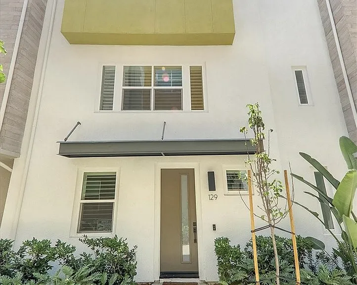 987 E Mason Ln #129 — Photo 1