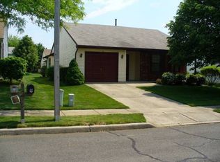 9 Windmill Ct, Columbus, NJ 08022
