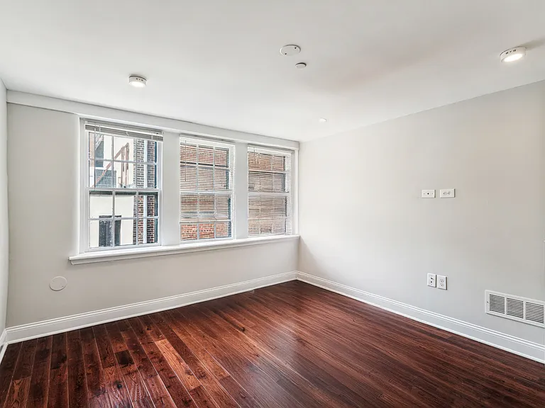 1721 Pine St #B — Photo 12