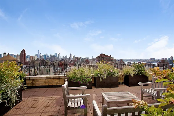 Sold by Corcoran | media 13