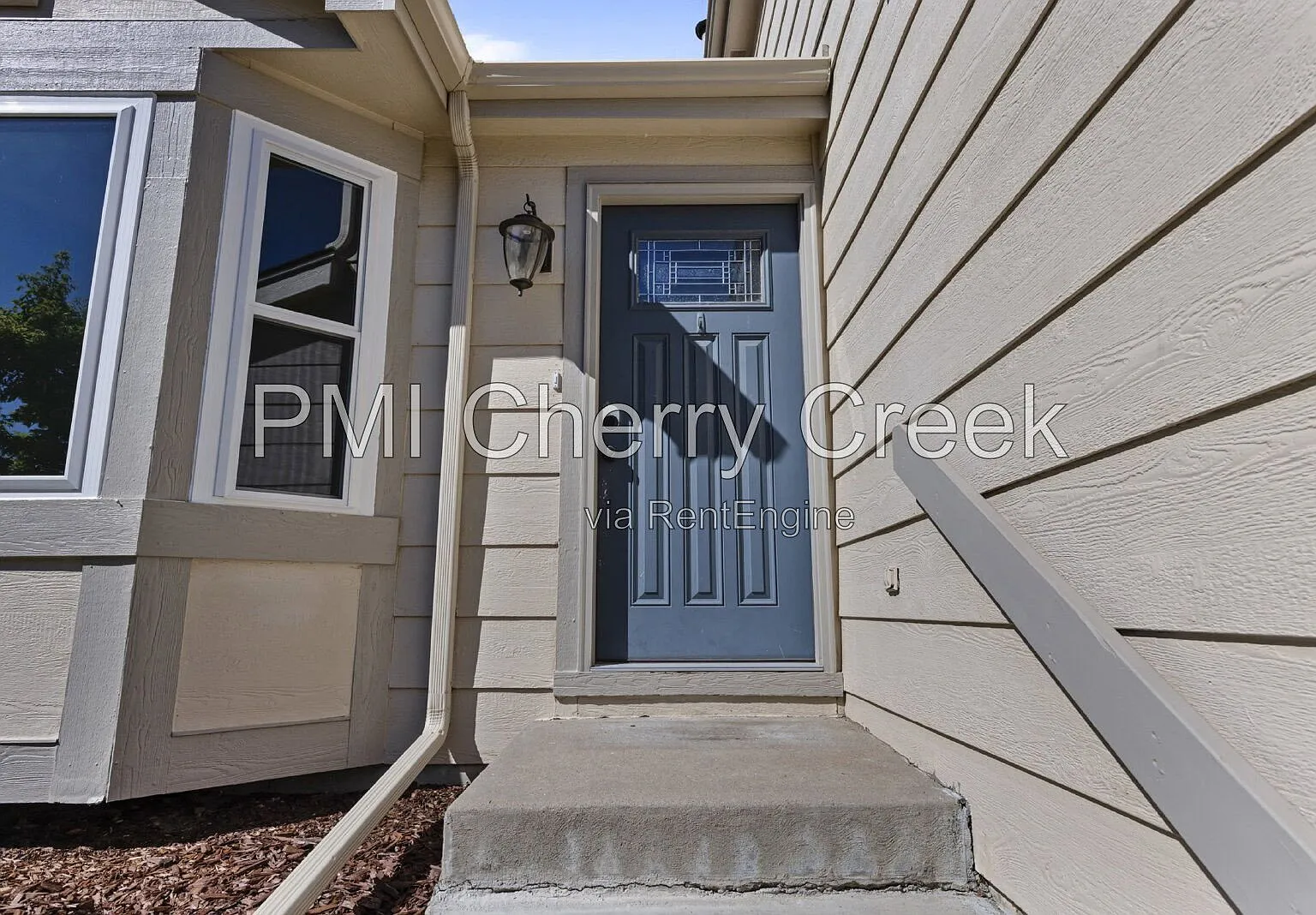3 bed, 2.5 bath, 1830 sqft, $2,995 — Photo 3