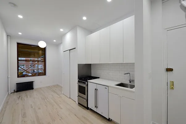 Rented by Aether Property Group | media 9