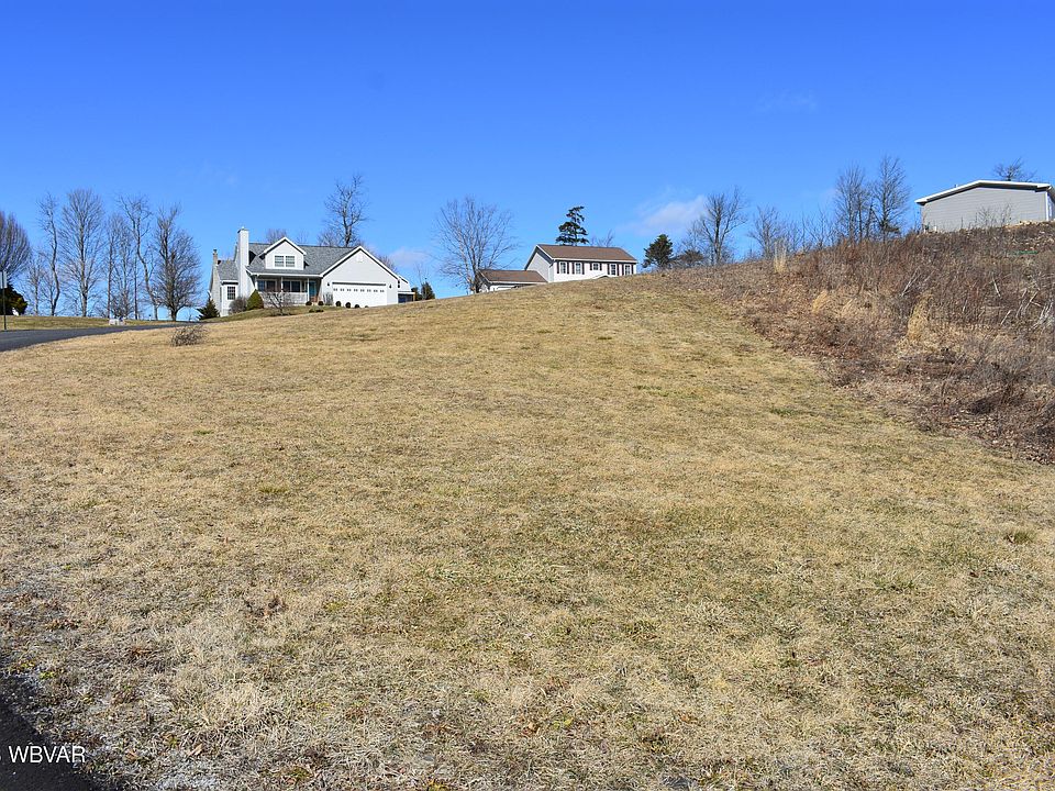 1st image of 60 Julia Dr
