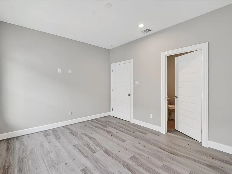 1122 W 16th St #D — Photo 16