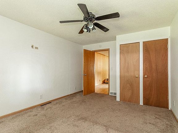 4th image of 135 Southfield Cir