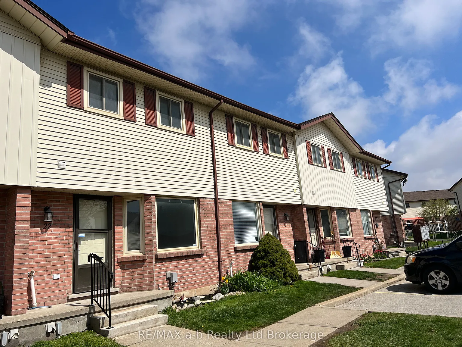 3 bed, $2,350 — Photo 3