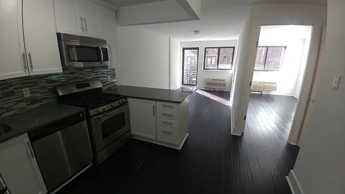 Rented by Metro Garden Realty NYC | media 14