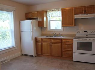 316 W Poplar St #2, Grove City, PA 16127
