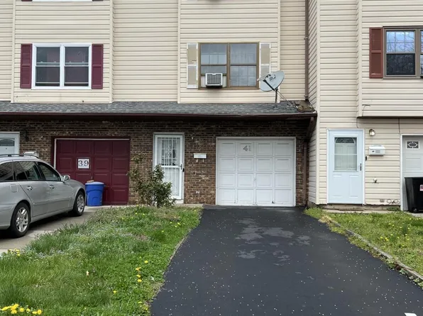 41 Essex St, Carteret, NJ 07008