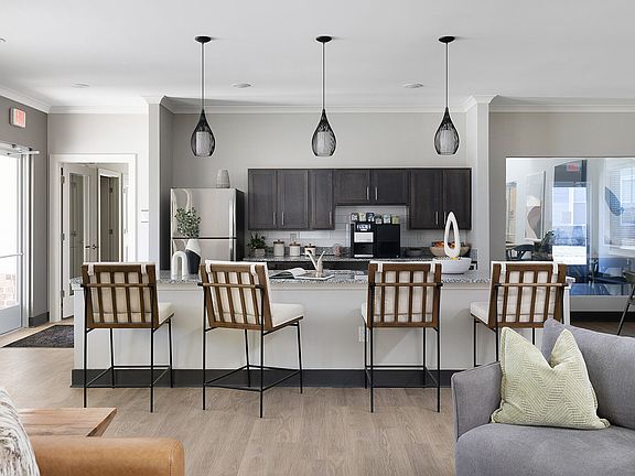 4th image of 10605 Newtown Woods Trl #101