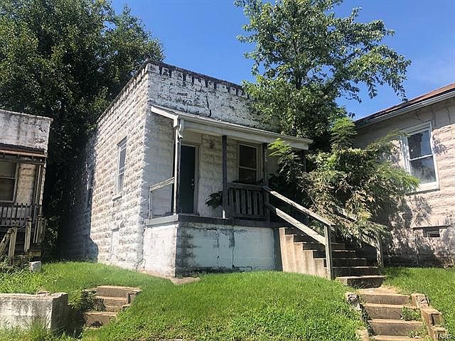 2nd image of 8445 Lowell St