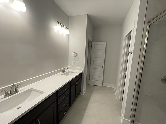 5th image of 2041 Horseshoe Cir Lot 211