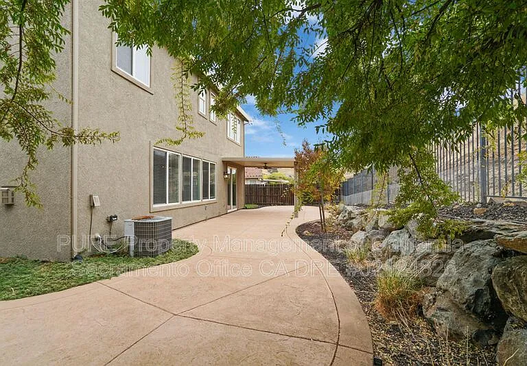 4909 Concordia Dr — Photo 48