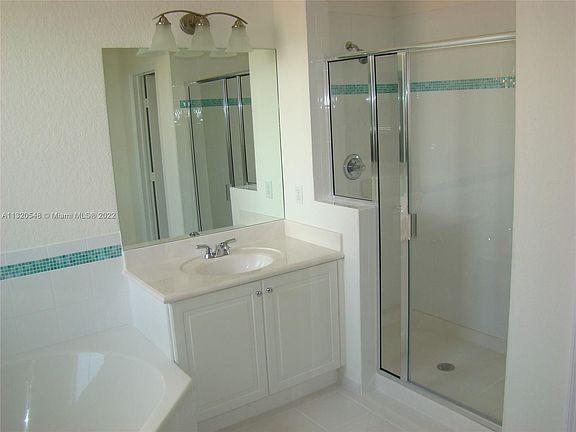 5th image of 8651 NW 111th Ct