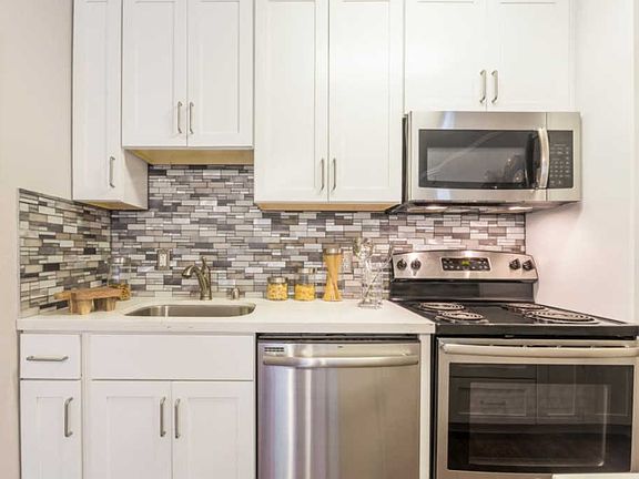 4th image of 407 Piccadilly Pl APT 9