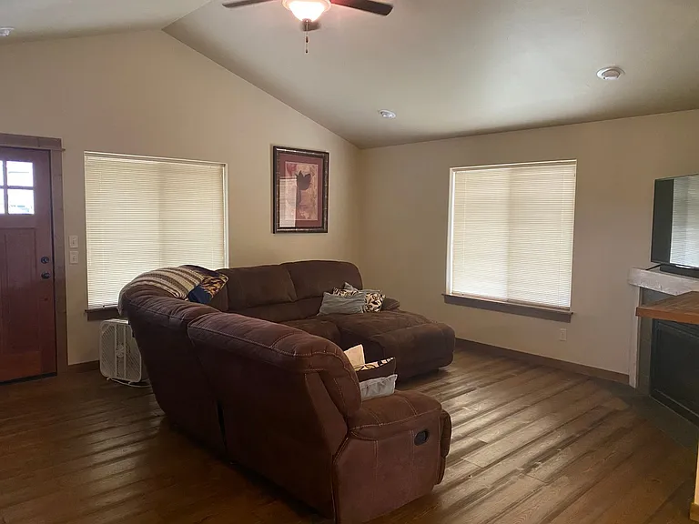 3740 Corwin St — Photo 8