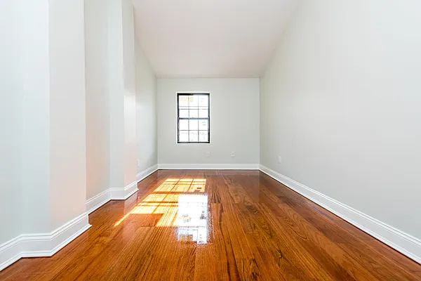 Rented by Nooklyn NYC LLC | media 7